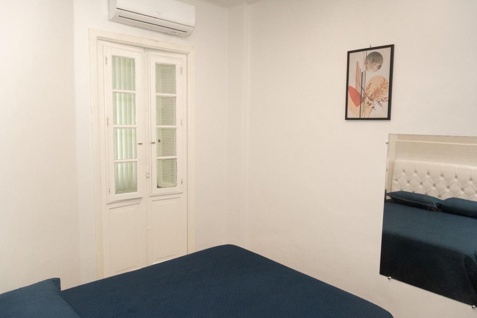 Apto Copacabana Na Quadra Da Apartamento *
