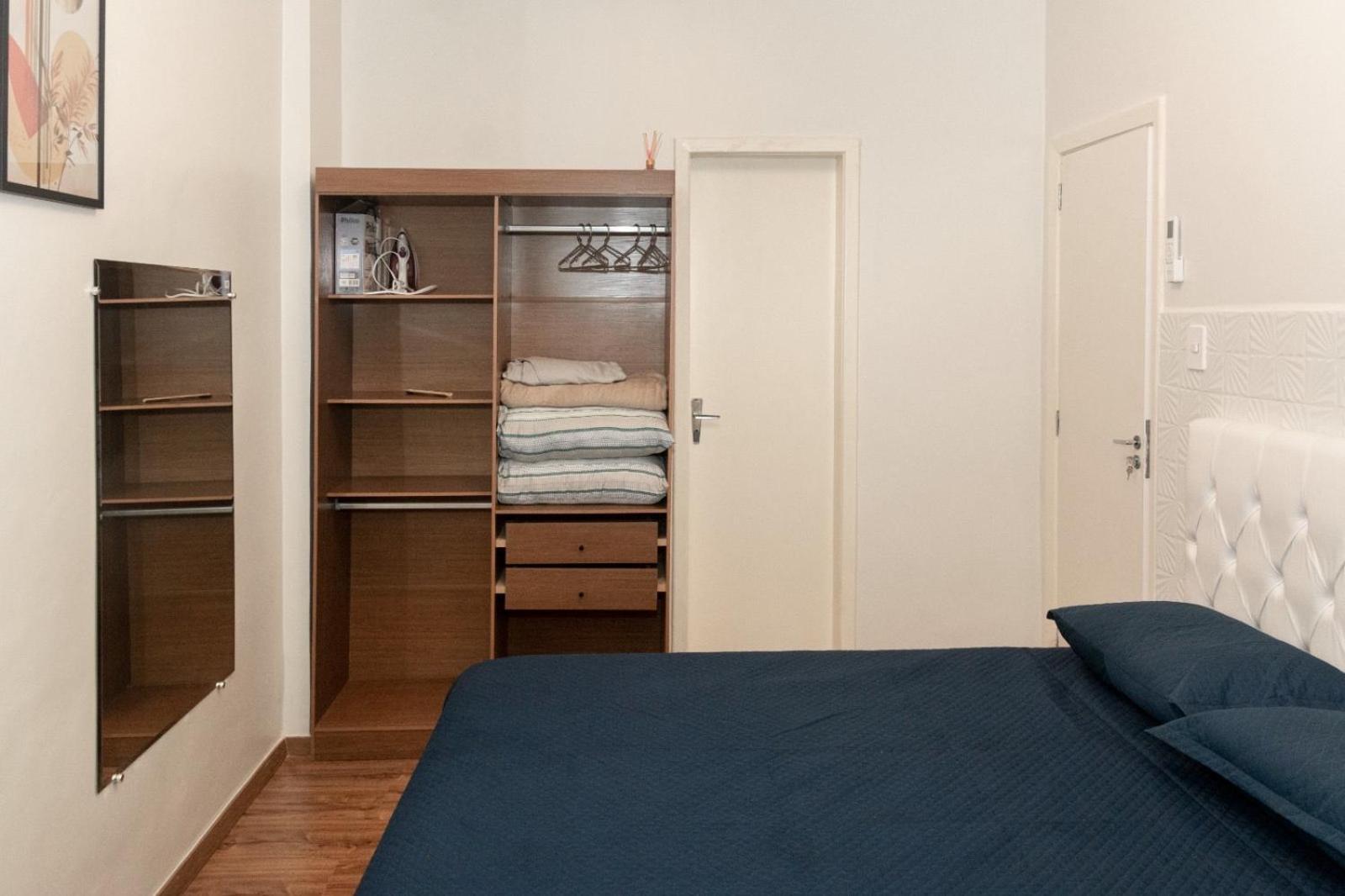 Apto Copacabana Na Quadra Da Apartamento *