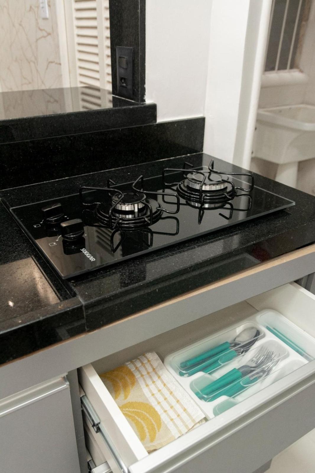 Apto Copacabana Na Quadra Da Apartamento